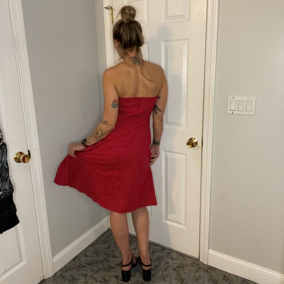 Jonathan Martin Red Dress with white polka dots - Picture 9 of 11